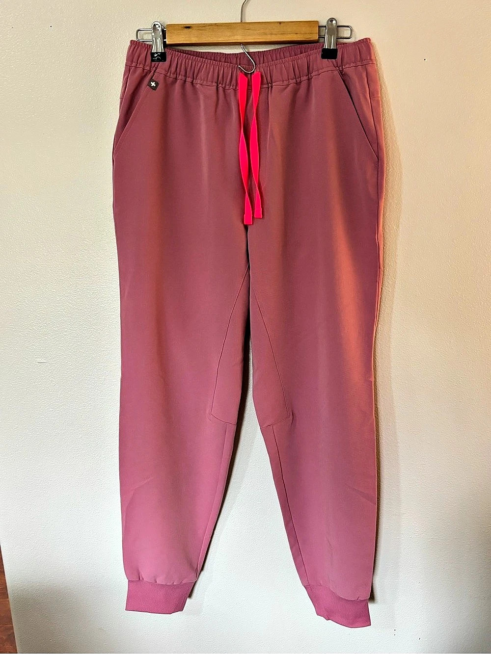 FIGS Tansen Jogger Scrub Pants Pink Small NWOT